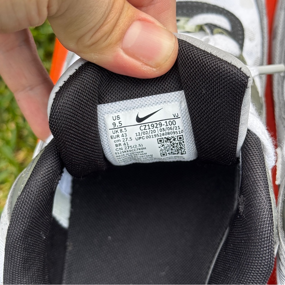 Nike Air Max 90 NRG ‘Venn Diagram - Grey Fog Polka Dot” shoes (M 9.5 / W 11) - Picture 7 of 9